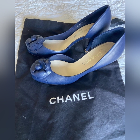 chanel leather heels - Picture 2 of 16